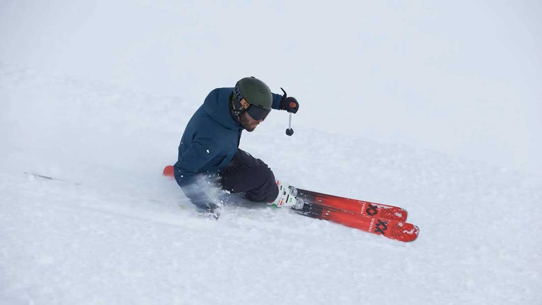 Skier on Volkl Mantra M6