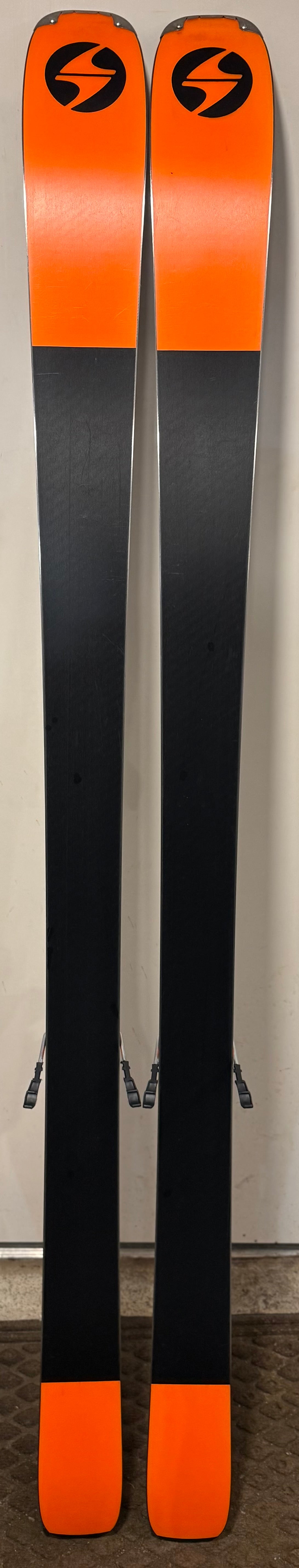 Hart スキー板 DEMOBROII Blizzard Anomaly 88 Demo Skis - 182 cm