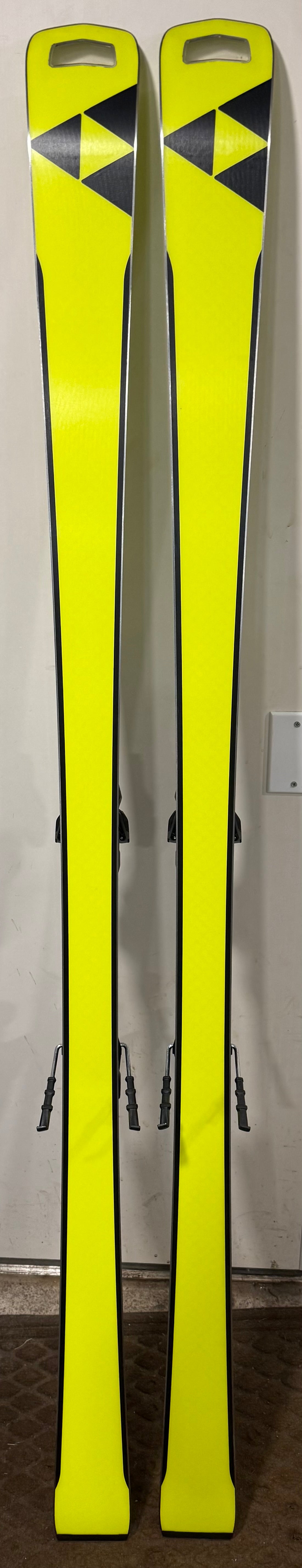 Fischer RC4 CT Demo Skis w/ RC4 Z17 Bindings - 175 cm